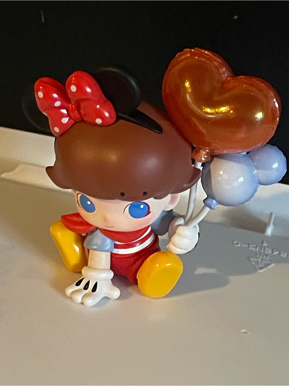 DIMOO WORLD Series Blind Box Figure – Minnie’s Balloon w/ ID Card